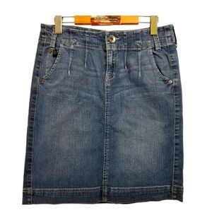 DKNY Blue Denim Skirt Size 6